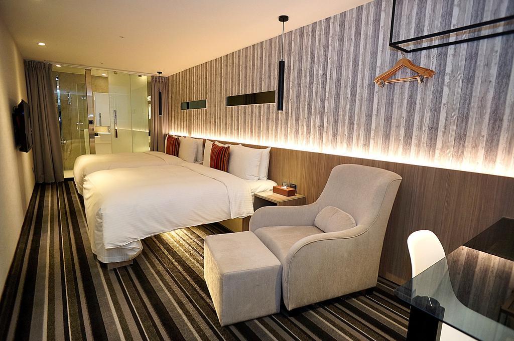 Via Hotel - Zhongxiao Taipei Bagian luar foto