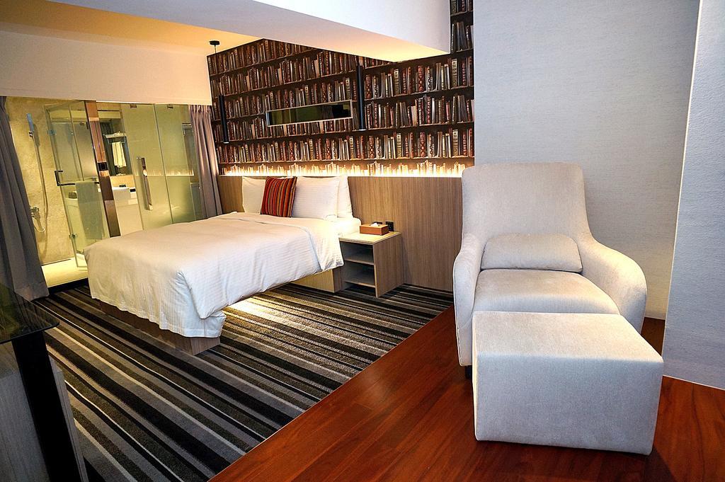Via Hotel - Zhongxiao Taipei Bagian luar foto