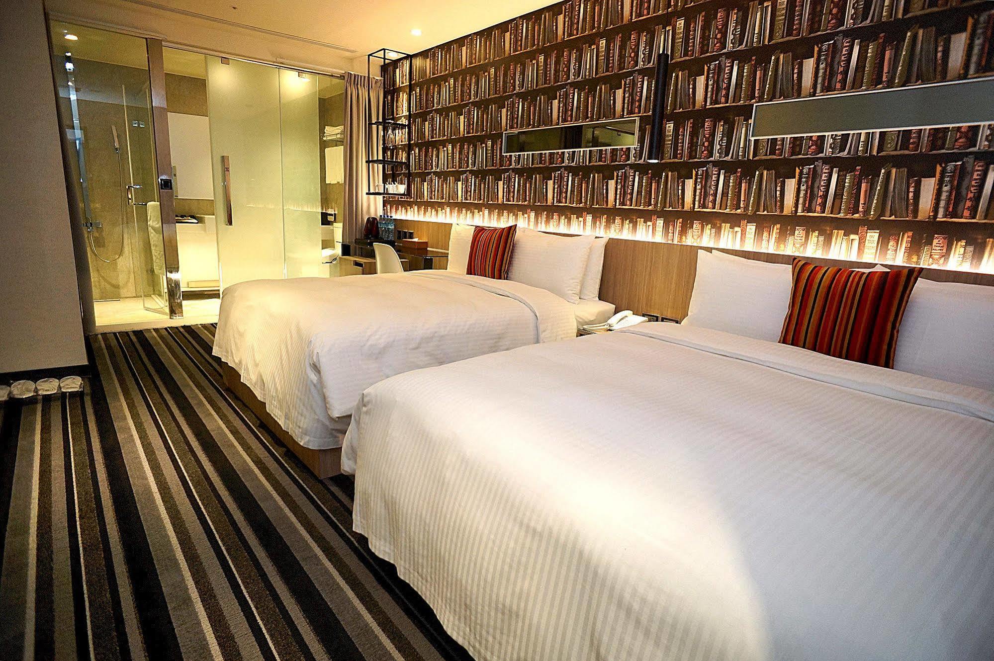 Via Hotel - Zhongxiao Taipei Bagian luar foto