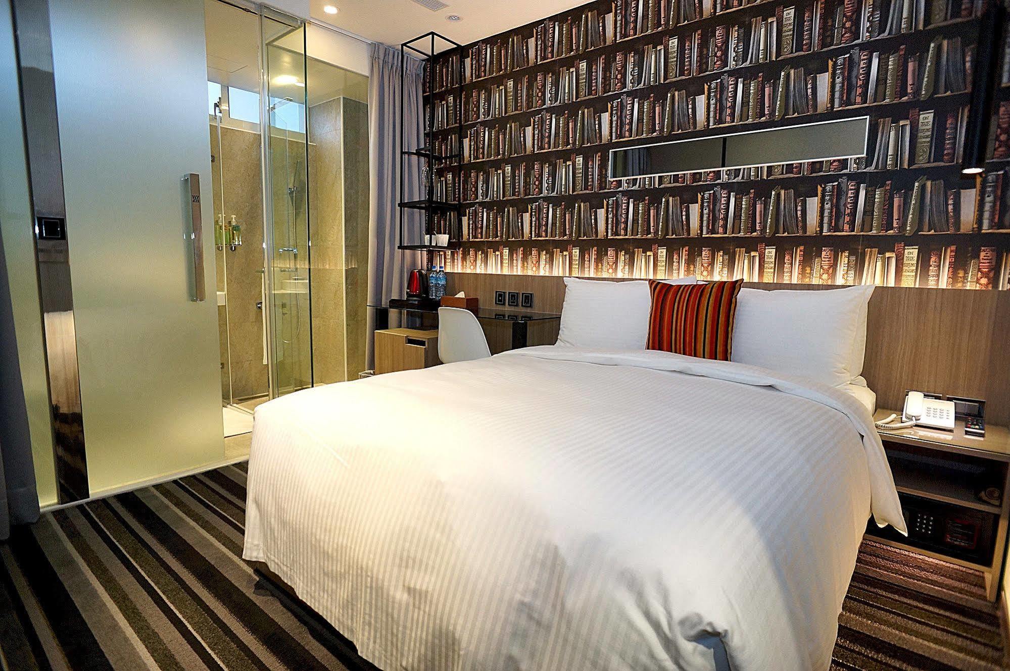 Via Hotel - Zhongxiao Taipei Bagian luar foto